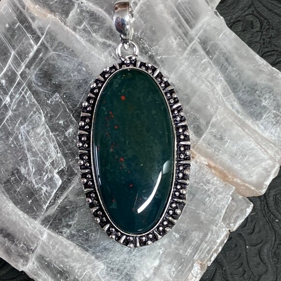 Heliotrope Bloodstone Pendant Stone Crystal Jewelry - Picture 6 of 7